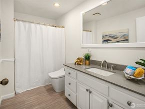 18811 SE 42nd Street, Issaquah WA 98027