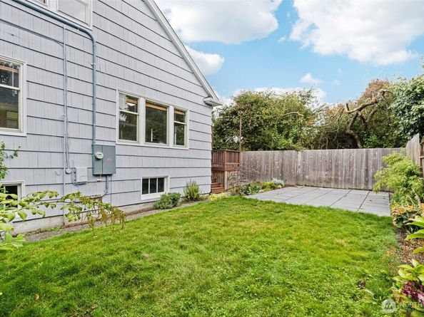 2412 NW 73rd Street, Seattle WA 98117