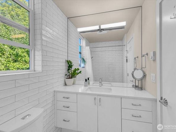 1602 E Marion Street, Seattle WA 98122