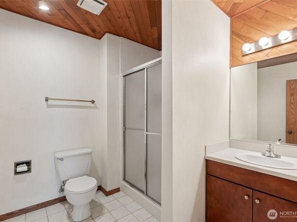5019 E Mercer Way, Mercer Island WA 98040