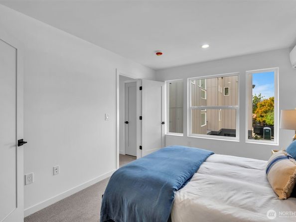 5638 49th Avenue SW, Seattle WA 98136