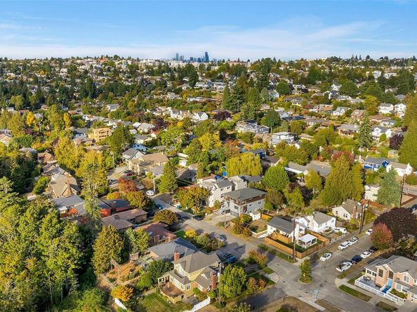 5638 49th Avenue SW, Seattle WA 98136
