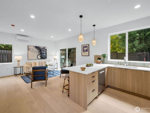 5638 49th Avenue SW, Seattle WA 98136