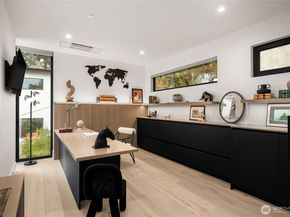 8933 NE 117th Place, Kirkland WA 98034