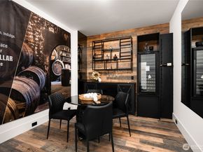 8933 NE 117th Place, Kirkland WA 98034