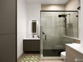 8933 NE 117th Place, Kirkland WA 98034