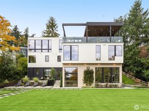 8933 NE 117th Place, Kirkland WA 98034