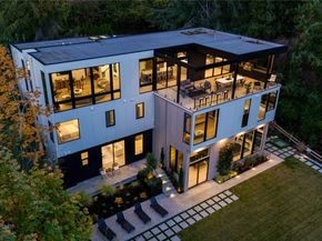 8933 NE 117th Place, Kirkland WA 98034