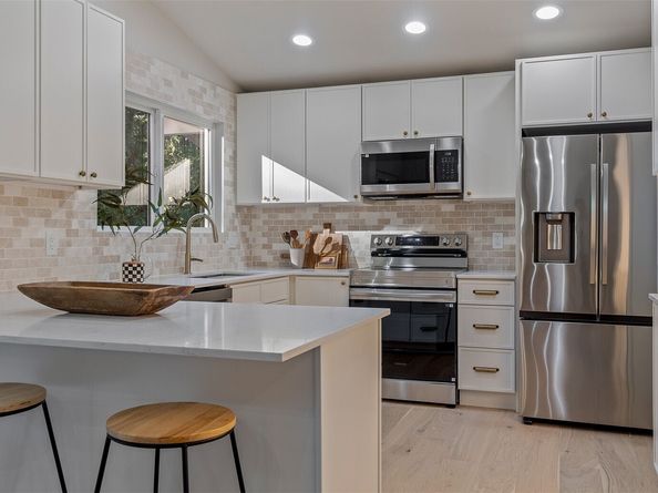 17525 164th Avenue NE, Woodinville WA 98072