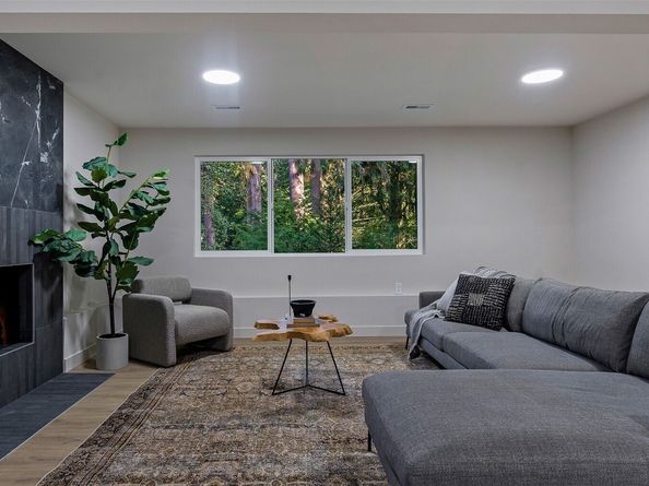 17525 164th Avenue NE, Woodinville WA 98072
