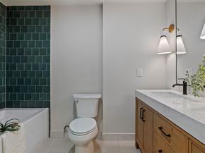 17525 164th Avenue NE, Woodinville WA 98072
