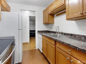 127 S 340th Street A, Federal Way WA 98003