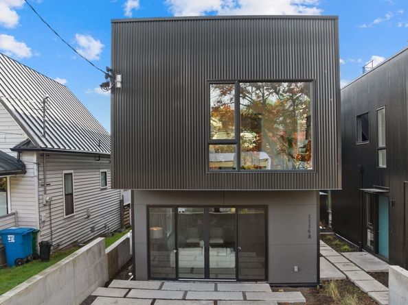 1114 26th Avenue A, Seattle WA 98122