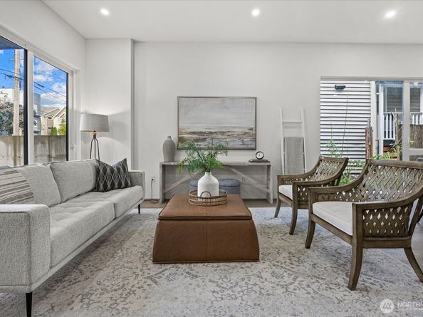 1114 26th Avenue A, Seattle WA 98122