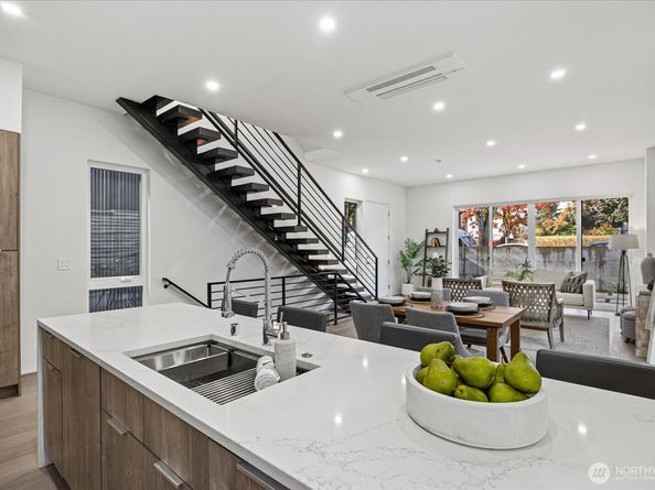 1114 26th Avenue A, Seattle WA 98122