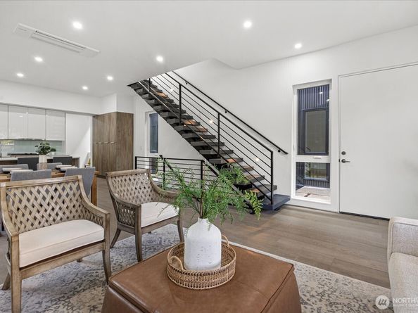 1114 26th Avenue A, Seattle WA 98122