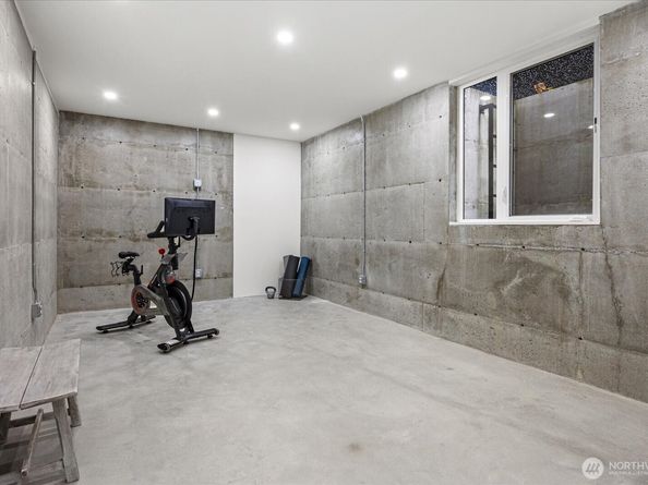 1114 26th Avenue A, Seattle WA 98122