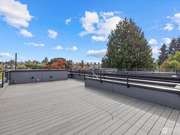 1114 26th Avenue A, Seattle WA 98122