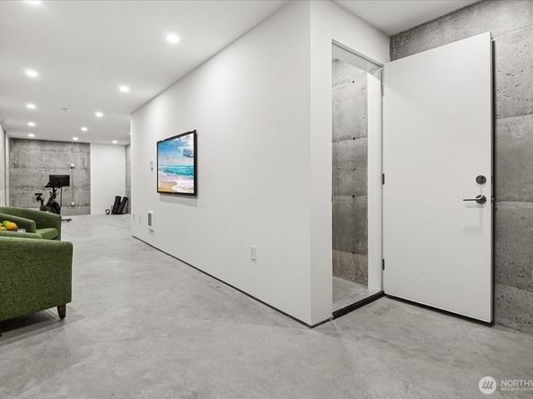 1114 26th Avenue A, Seattle WA 98122