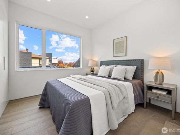 1114 26th Avenue A, Seattle WA 98122