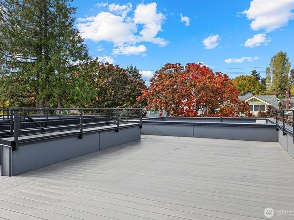 1114 26th Avenue A, Seattle WA 98122