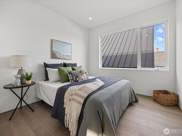 1114 26th Avenue A, Seattle WA 98122