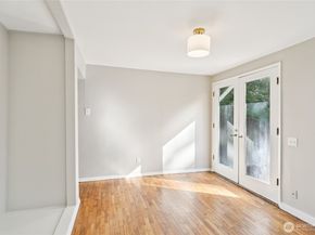 1005 NE 170th Street, Shoreline WA 98155