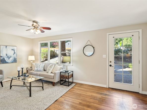1005 NE 170th Street, Shoreline WA 98155