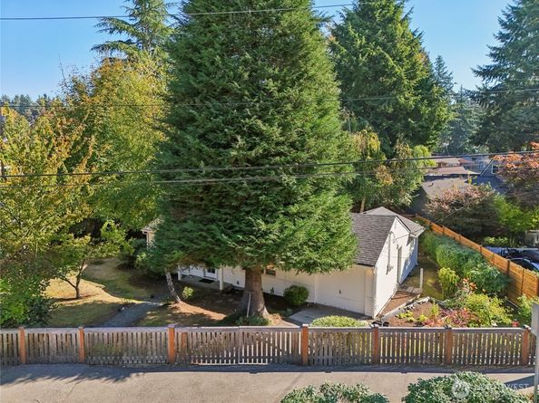 1005 NE 170th Street, Shoreline WA 98155