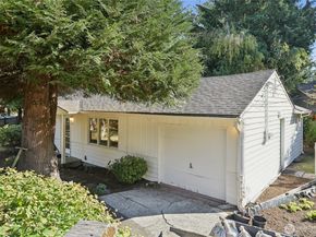 1005 NE 170th Street, Shoreline WA 98155