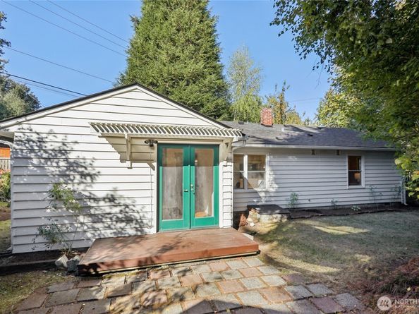 1005 NE 170th Street, Shoreline WA 98155
