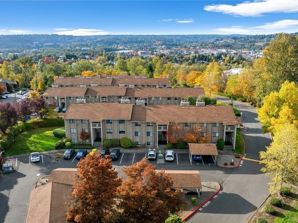 1321 S puget Drive E15, Renton WA 98055