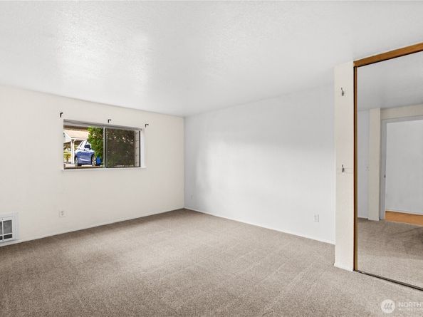 1321 S puget Drive E15, Renton WA 98055