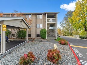 1321 S puget Drive E15, Renton WA 98055