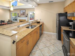 12023 NE 204th Place E303, Bothell WA 98011