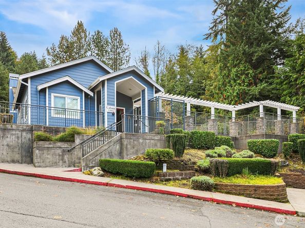 12023 NE 204th Place E303, Bothell WA 98011