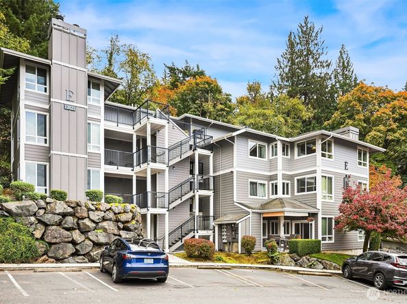 12023 NE 204th Place E303, Bothell WA 98011