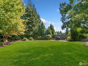 18704 58th Avenue NE, Kenmore WA 98028