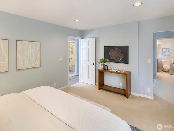 18704 58th Avenue NE, Kenmore WA 98028