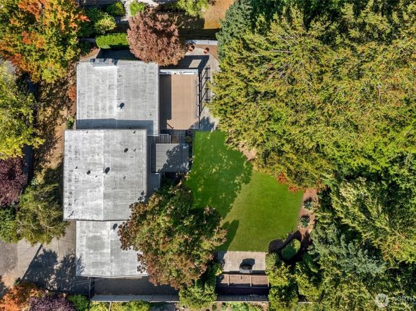 18704 58th Avenue NE, Kenmore WA 98028