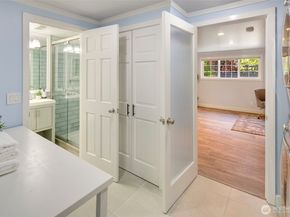 18704 58th Avenue NE, Kenmore WA 98028