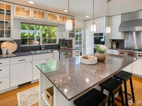 18704 58th Avenue NE, Kenmore WA 98028