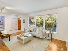 18704 58th Avenue NE, Kenmore WA 98028