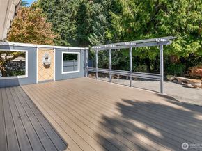 18704 58th Avenue NE, Kenmore WA 98028