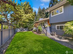 18704 58th Avenue NE, Kenmore WA 98028