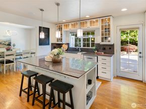 18704 58th Avenue NE, Kenmore WA 98028