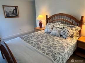 4518 91st Avenue SE, Mercer Island WA 98040