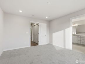 13210 NE 127th Way D, Kirkland WA 98034