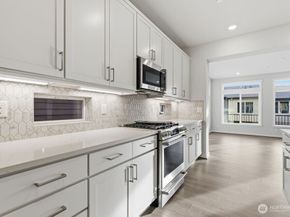 13210 NE 127th Way D, Kirkland WA 98034