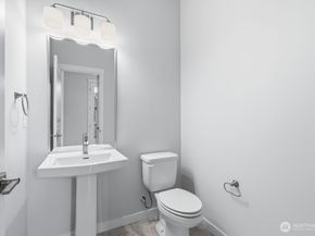 13210 NE 127th Way D, Kirkland WA 98034